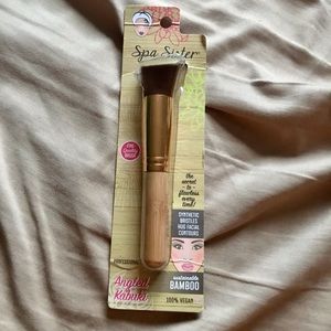 NWT Spa Sister Angled Kabuki Brush